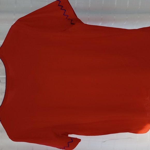 Nwt Alfred Dunner top, color is actually a reddish/fuchsia pink - Picture 6 of 6